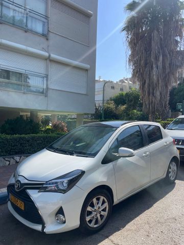 טויוטה יאריס