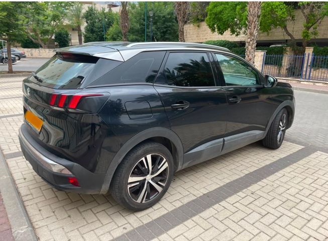 פיג'ו 3008