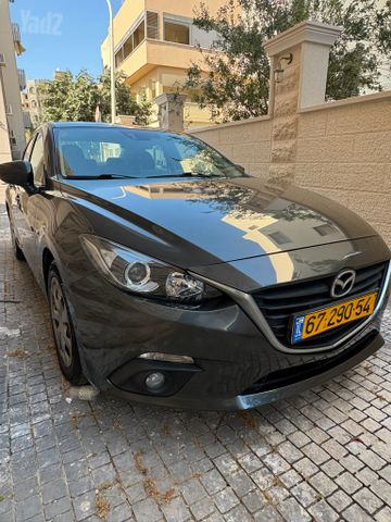 מודעת רכב מאזדה 3