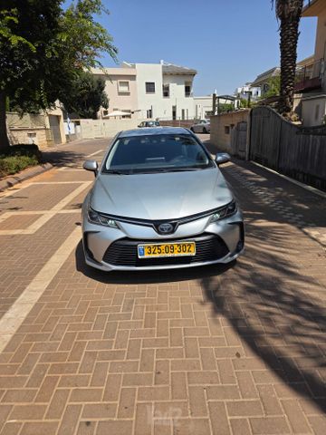 טויוטה קורולה
