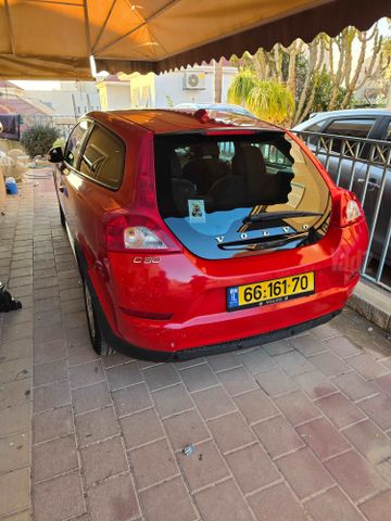 וולוו C30