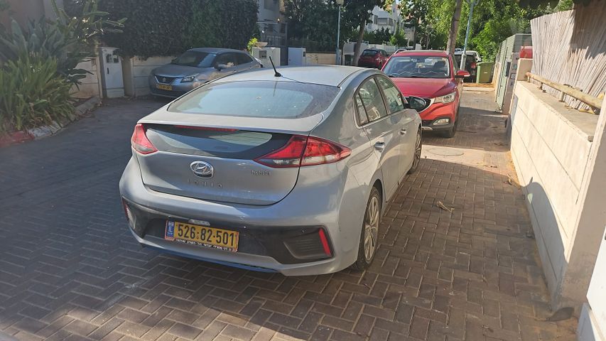 יונדאי איוניק