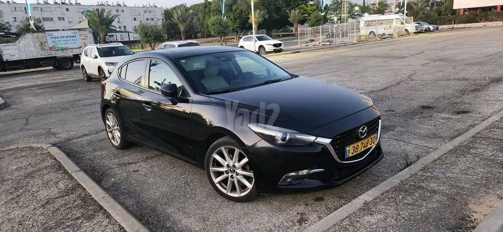 מודעת רכב מאזדה 3