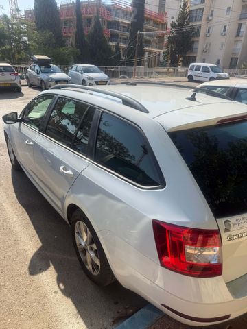 סקודה אוקטביה