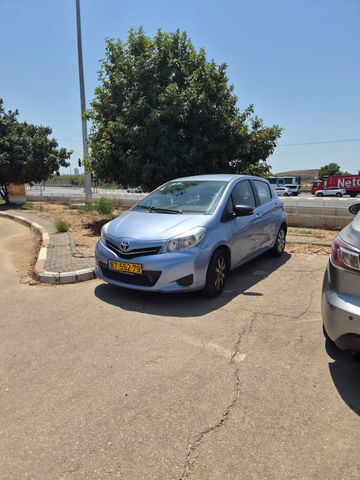 טויוטה יאריס