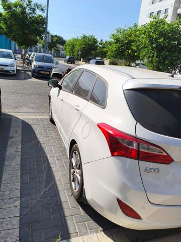 יונדאי i30