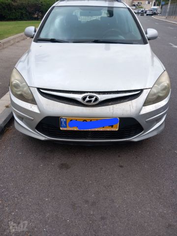 יונדאי i30