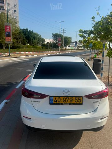 מאזדה 3