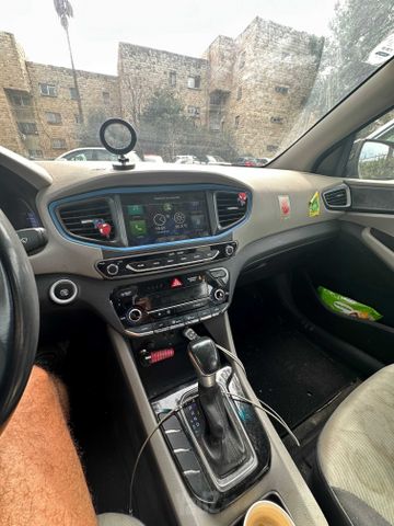 יונדאי איוניק