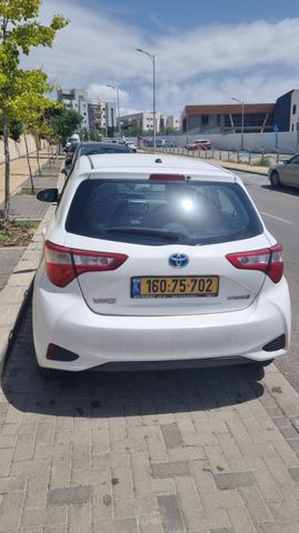 טויוטה יאריס