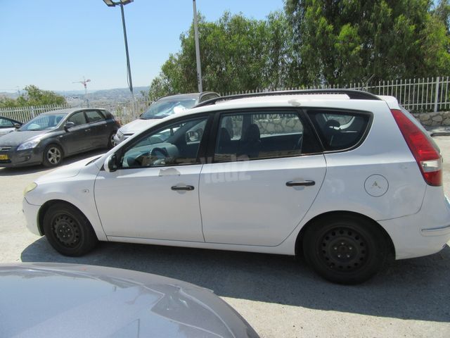 יונדאי i30