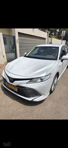 טויוטה קאמרי