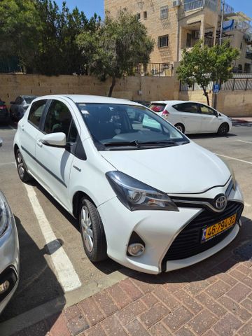 טויוטה יאריס