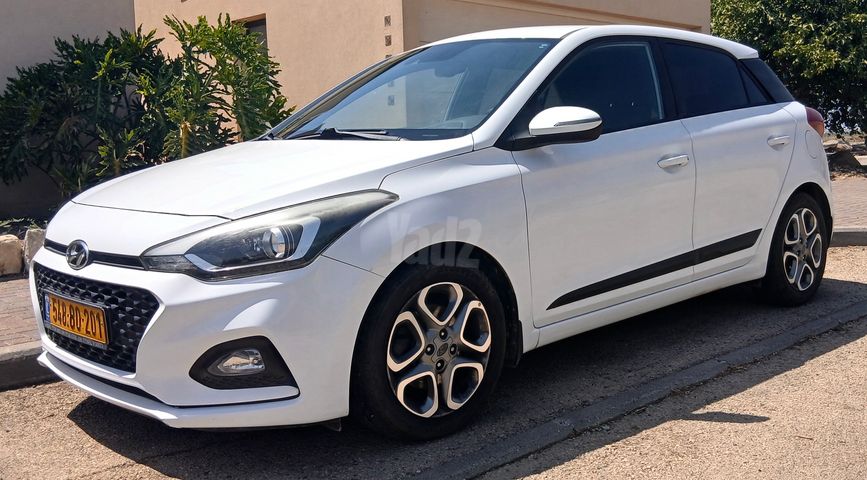 יונדאי i20