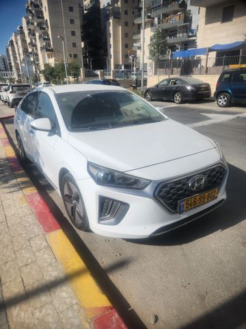 יונדאי איוניק