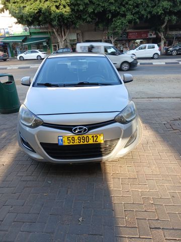 יונדאי i20