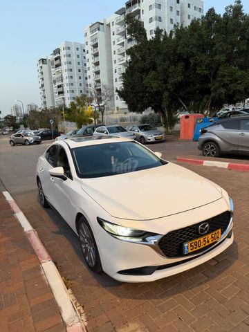 מאזדה 3