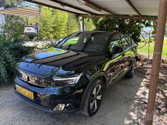 וולוו C40