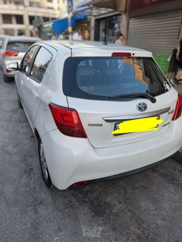טויוטה יאריס