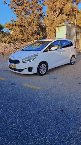 מודעת רכב קיה קארנס