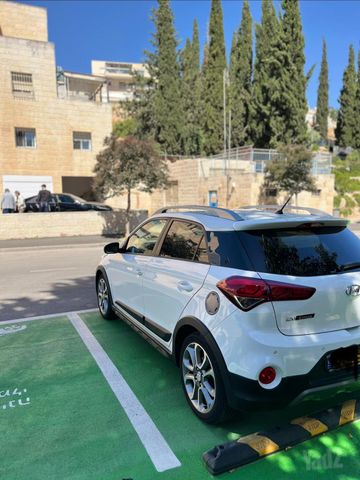 יונדאי I20 קרוס