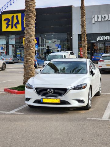 מודעת רכב מאזדה 6