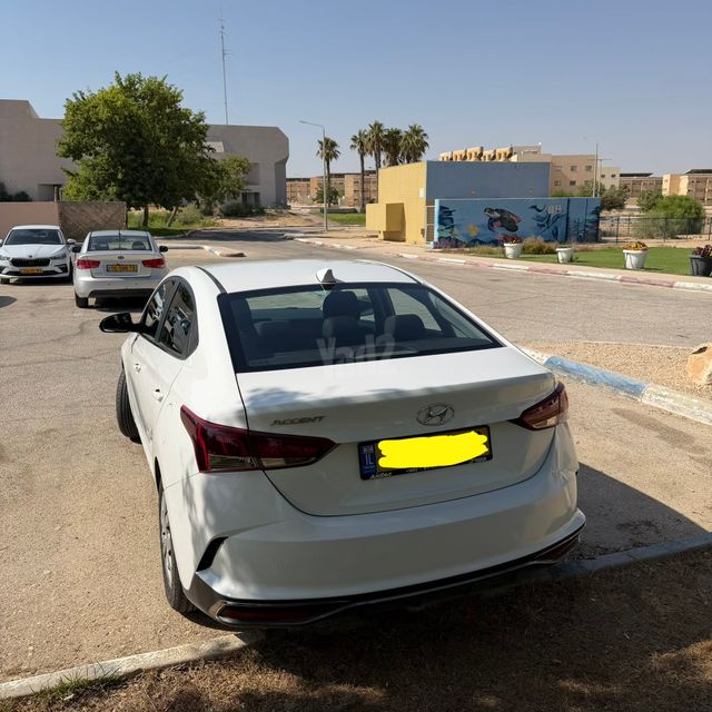 יונדאי אקסנט i25
