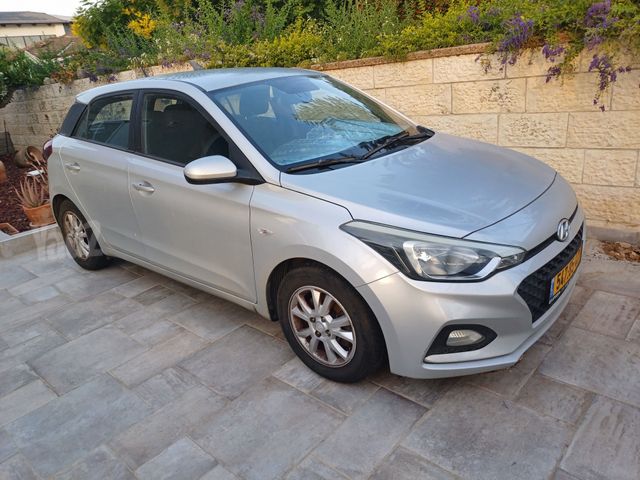 יונדאי i20