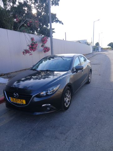 מאזדה 3