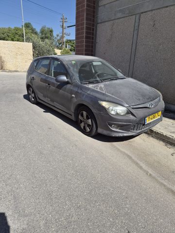 יונדאי i30