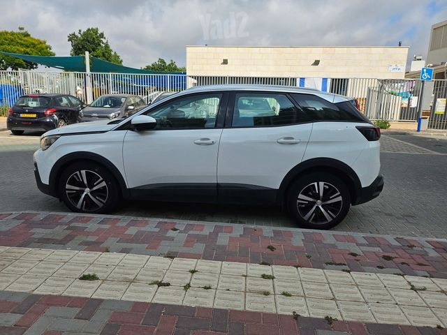 פיג'ו 3008