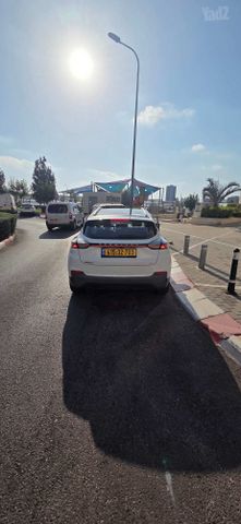 מודעת רכב ג׳ילי Geometry C