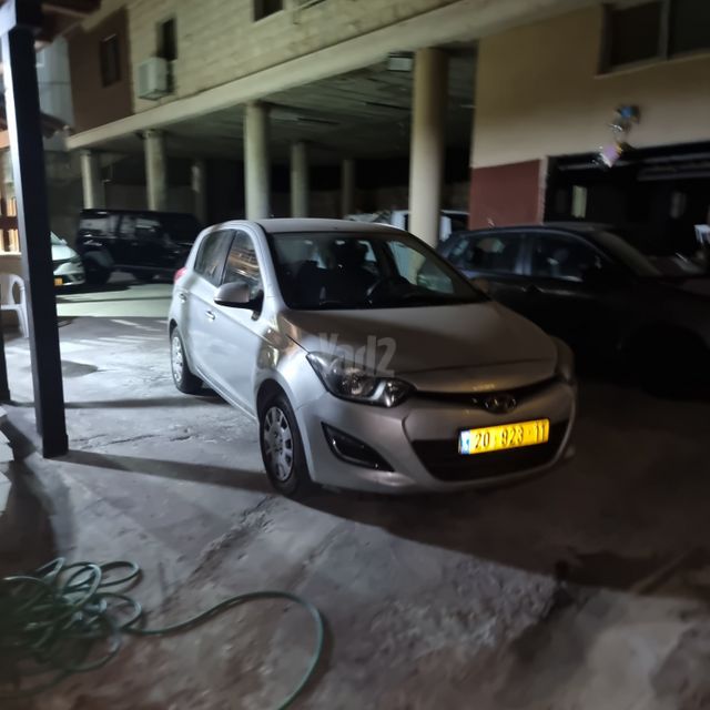 מודעת רכב יונדאי i20