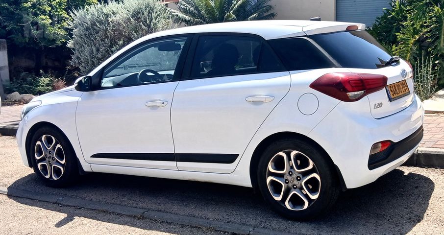 יונדאי i20