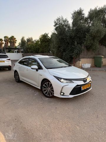 טויוטה קורולה