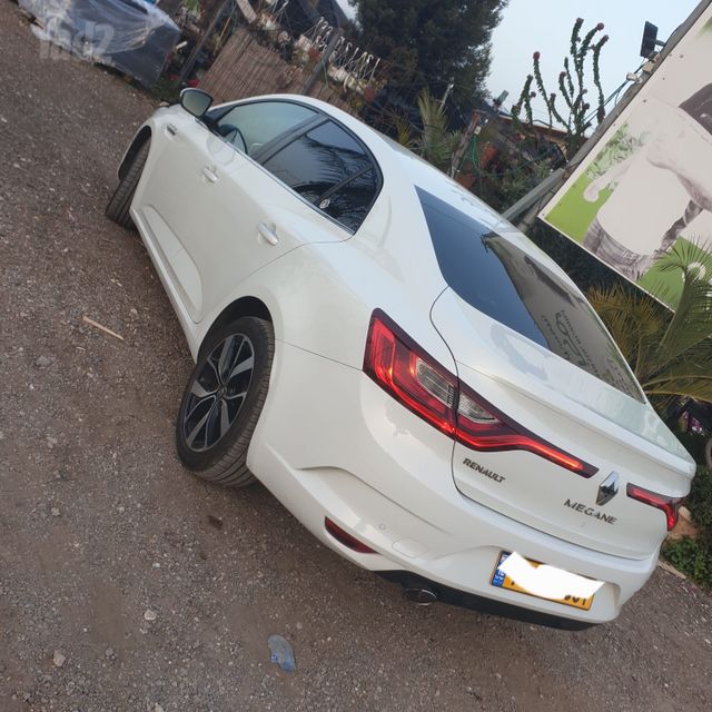 רנו מגאן