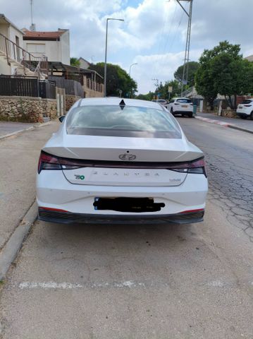 יונדאי אלנטרה