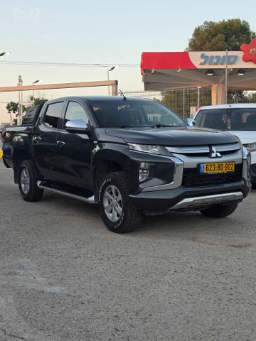מיצובישי טרייטון / L200