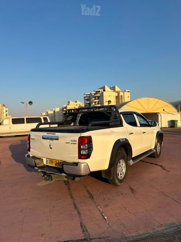 מיצובישי טרייטון / L200