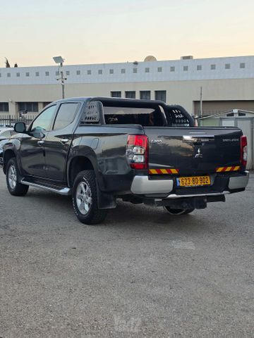 מיצובישי טרייטון / L200