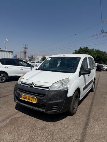 מודעת רכב סיטרואן ברלינגו