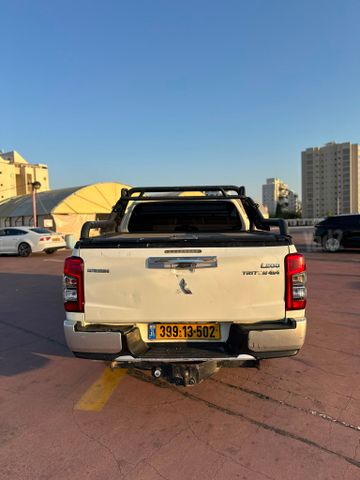 מיצובישי טרייטון / L200