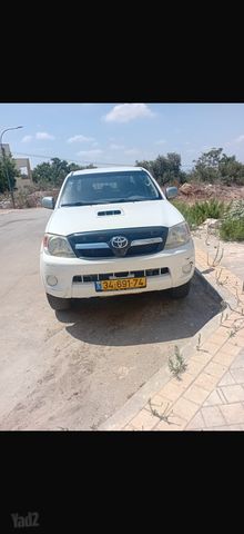 טויוטה היילקס