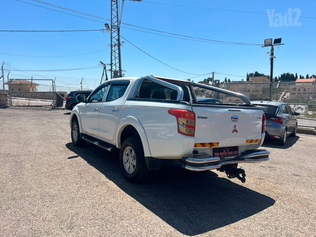 מיצובישי טרייטון / L200