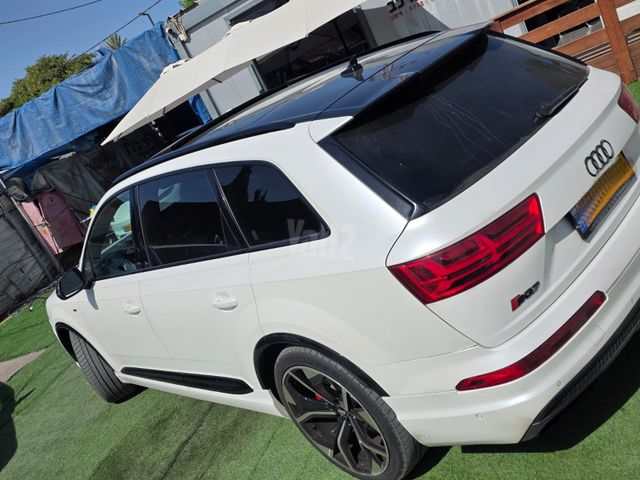 מודעת רכב אאודי SQ7