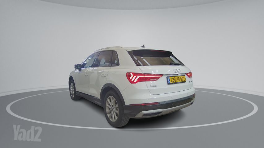 אאודי Q3
