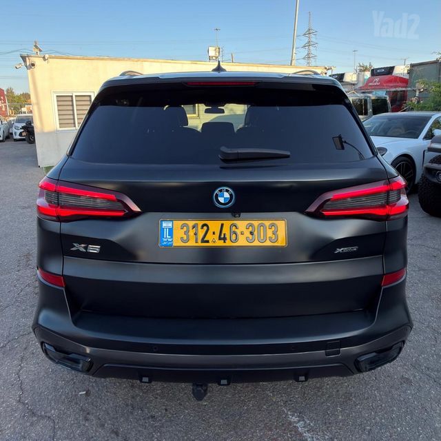 ב מ וו X5
