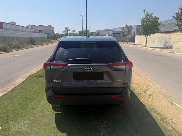 טויוטה RAV4