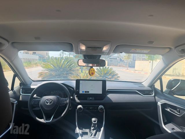 טויוטה RAV4