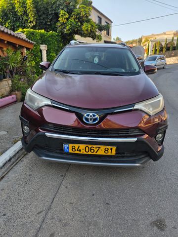 טויוטה RAV4